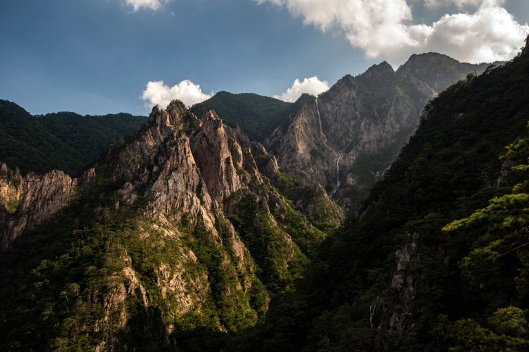 Breathtaking view of Seoraksan mountain range in Sokcho, South Korea, under a clear sky.