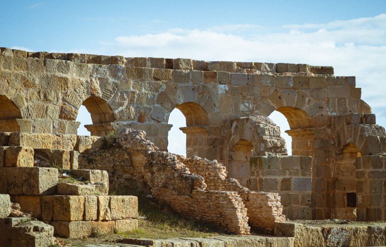 Explore the historic Roman ruins of Uthina, a glimpse into Tunisia's ancient architectural heritage.